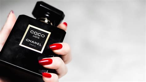 【最新】シャネル(CHANEL)のマニキュアの人気色TOP10を徹底 .